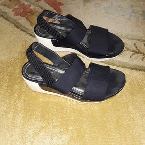 Kenneth Cole Navy Blue Sandals